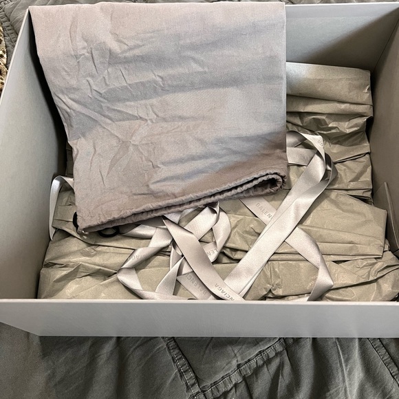 Balenciaga Tote! - Picture 6 of 7